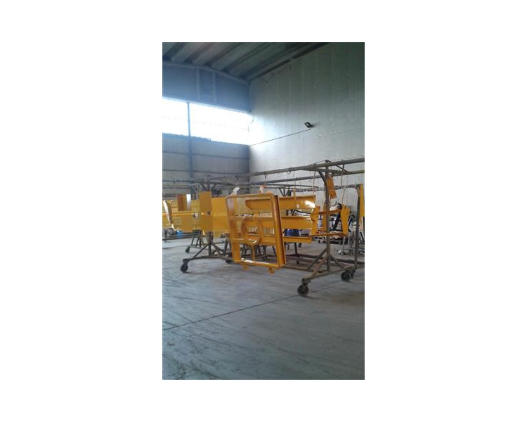 Area di stoccaggio materiale verniciato a liquido